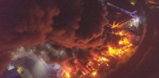 Rauchwolken bis nach Karlsruhe: flammen-Inferno in Bruchsal