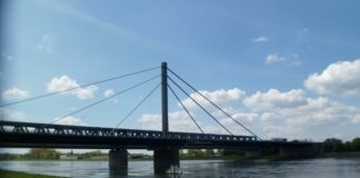 Die Rheinbrücke Karlsruhe