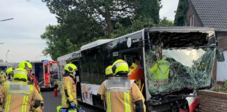Linienbus Unfall auf Straße