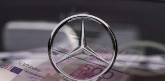 Daimler mit Geld