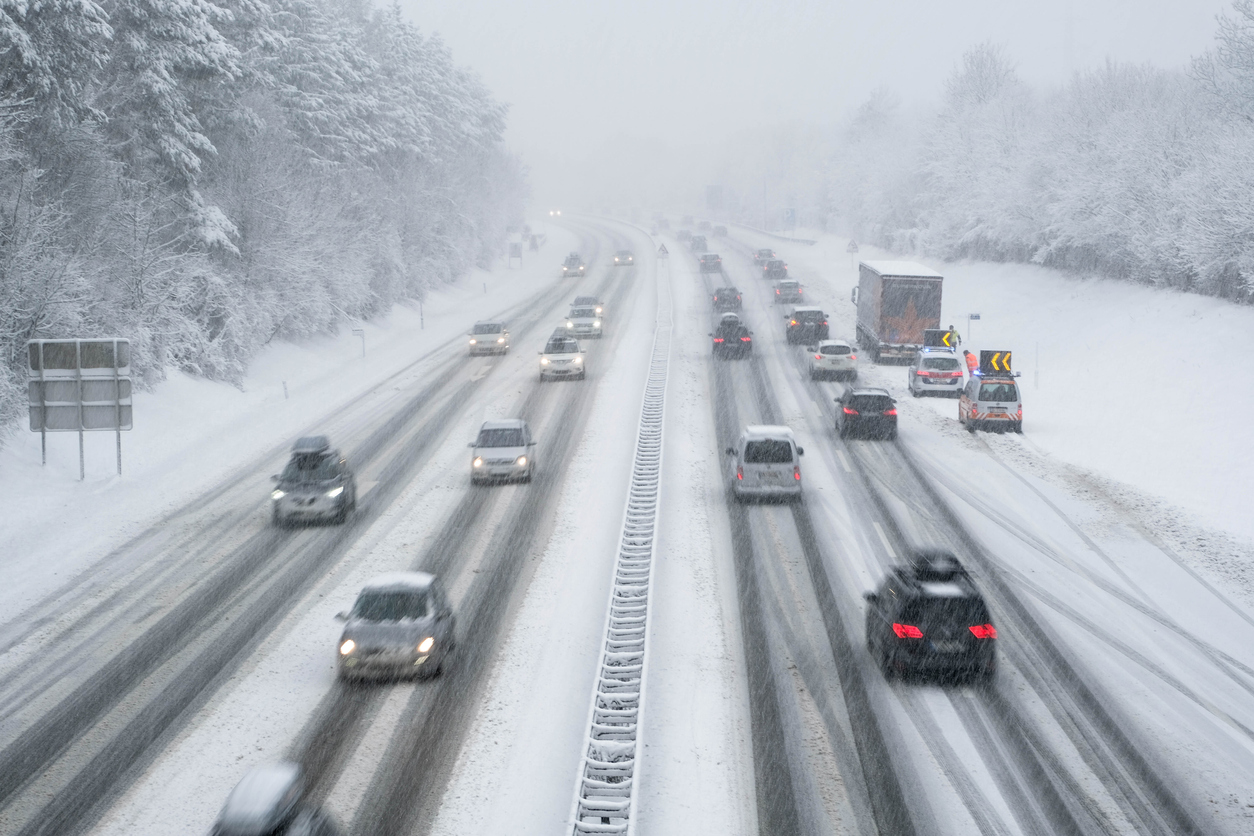 Kostenfalle im Winter: Teurere Bußgelder für Autofahrer drohen