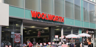 Woolworth mit Kundschaft