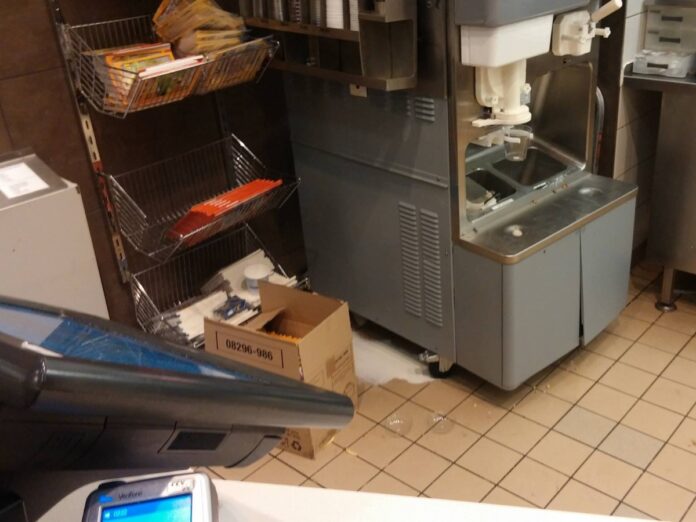 Dreck in McDonald's Filiale