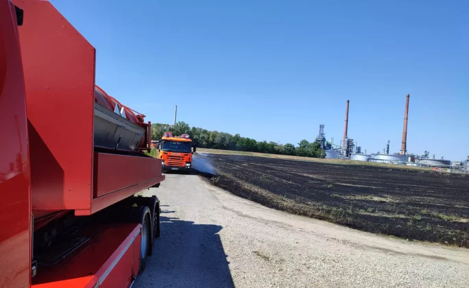 Feuerwehr bei Flächenbrand