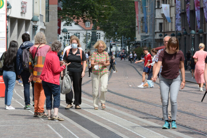 Spaziergänger in der Innenstadt