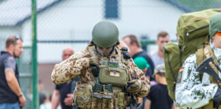 Bewaffnete KSK Kräfte der Bundeswehr.