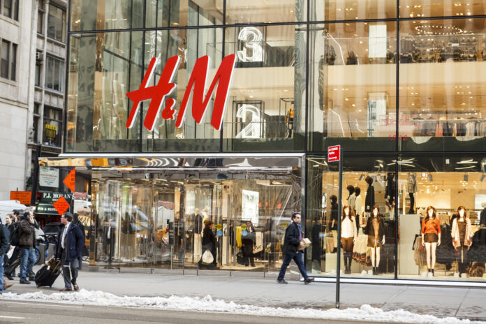 H&M Filiale in einer Großstadt.