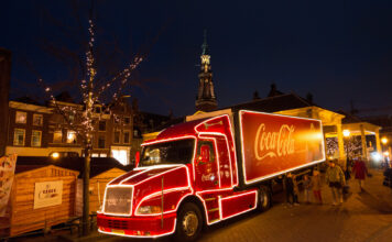 Coca Cola Truck auf Weihnachtsmarkt