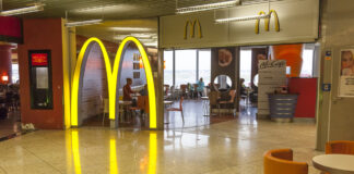 McDonalds Restaurant Eingang.