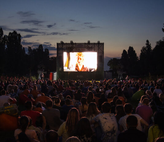 Open Air Kinos begeistern vor allem im Sommer mit Kino-Erlebnissen der besonderen Art.