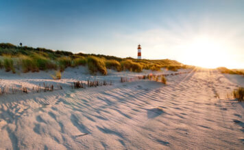 Um Strandurlaub machen zu können, muss man nicht weit reisen, denn es gibt wunderschöne Strände in Deutschland.