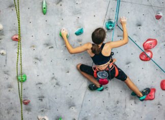 Bouldern und Klettern erfreut sich großer Beliebtheit, sowohl bei Kindern als auch bei Erwachsenen.