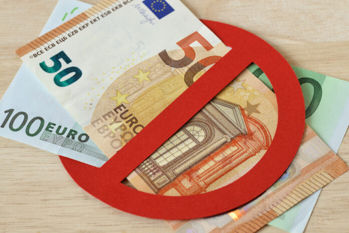Euro-Scheine sind verboten.