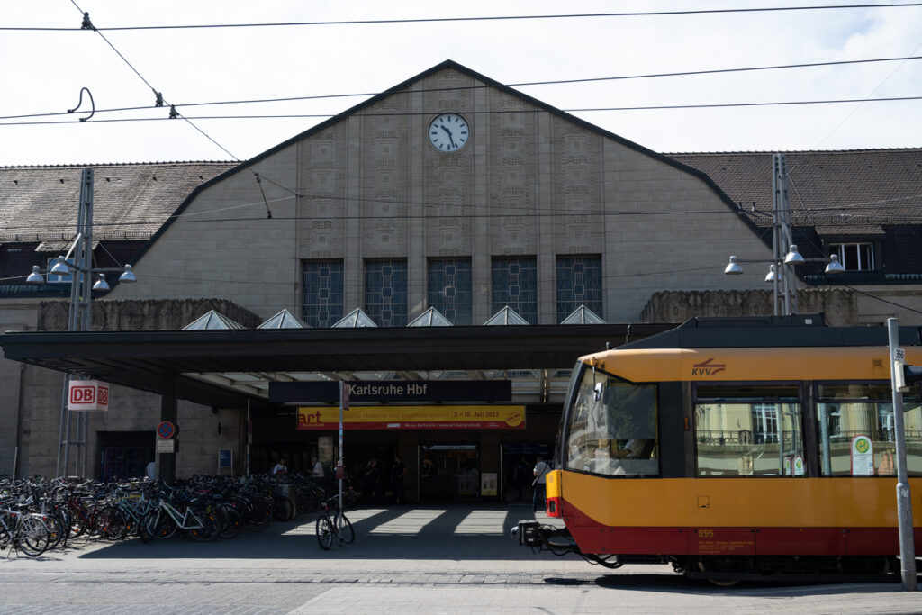 Der ÖPNV Karlsruhe ist der zum besten Nahverkehr Deutschlands erwählt worden.