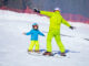 Ein Skiurlaub mit Kindern bietet eine aufregende Mischung aus sportlicher Aktivität und Winterwunderland-Abenteuer, wobei es wichtig ist, geeignete Skischulen und kinderfreundliche Pisten zu berücksichtigen, um ein sicheres und spaßiges Erlebnis für die ganze Familie zu gewährleisten.
