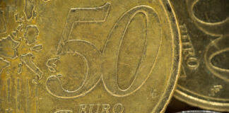 50-Cent-Münze in der Nahaufnahme.