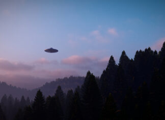 Ein Ufo am Abendhimmel.