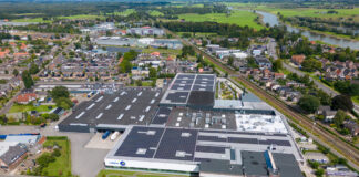 Eine Fahrrad-Fabrik in den Niederlanden aus der Luft.