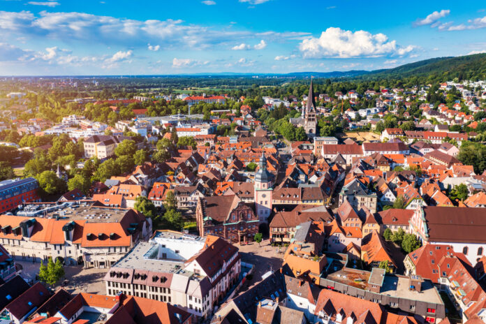 Einen Überblick über den Stadtteil Ettlingen in Karlsruhe aus der Vogelperspektive