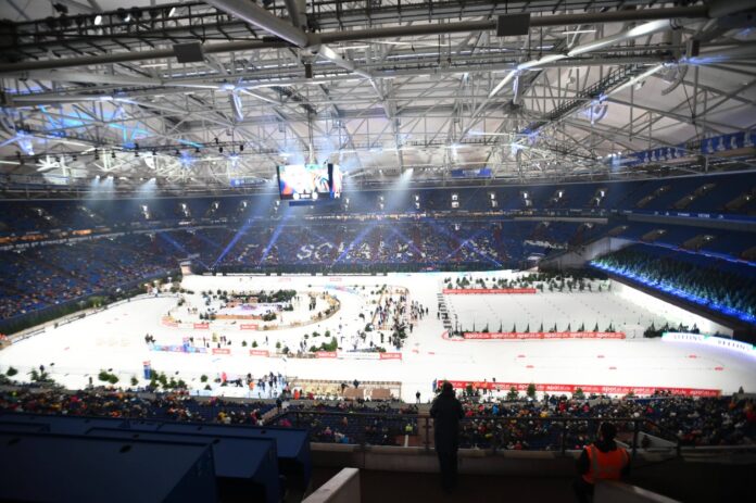 Ein großes Sportereignis mit sehr vielen Zuschauern in einer großen Halle oder in einer Arena. Karlsruhe bewirbt sich für ein großes Mega-Event.