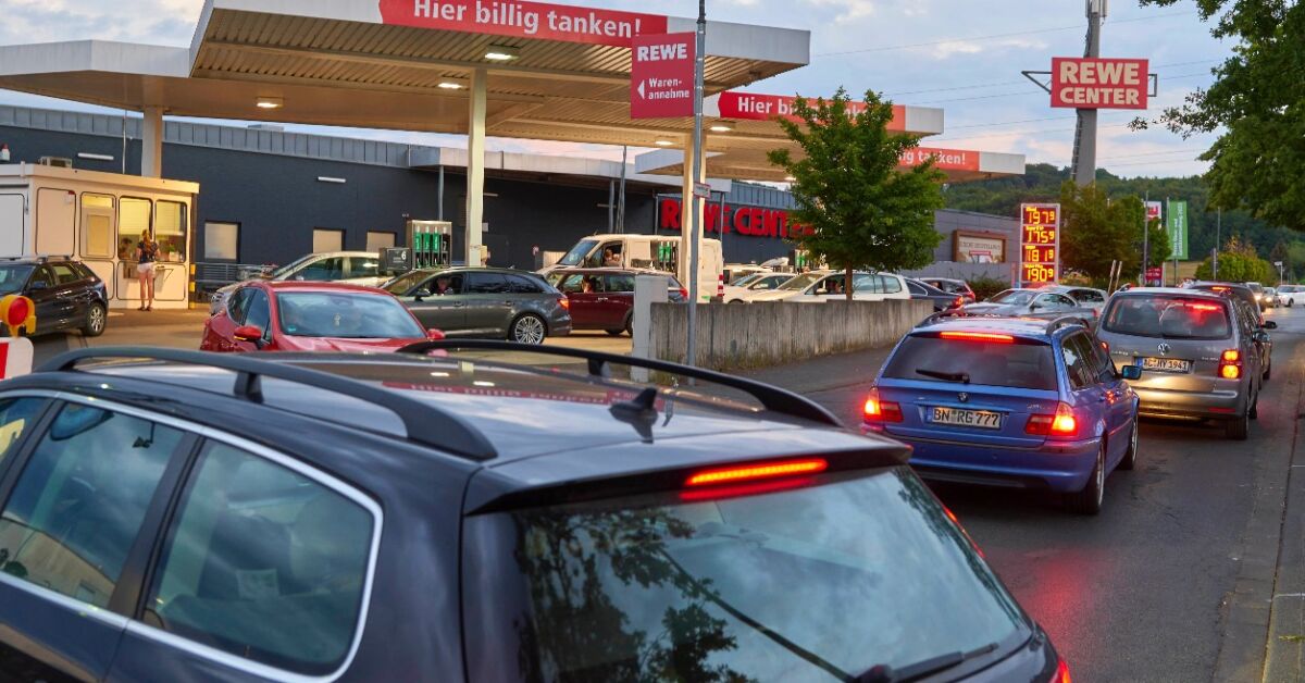 Seit-Oktober-Tankstellen-f-hren-neue-Gegenstandspflicht-ein
