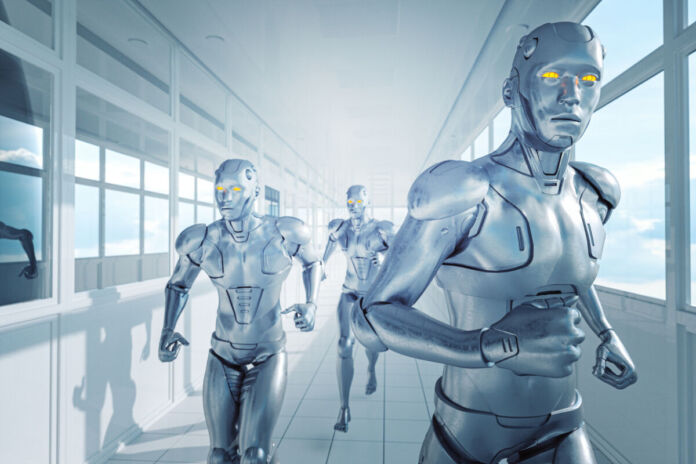 Mehrere Roboter bewegen sich zielstrebig in einer sterilen Umgebung. Ihre Augen leuchten gelb, sie scheinen ein bestimmtes Ziel vor Augen zu haben. Gesteuert werden sie von künstlicher Intelligenz.