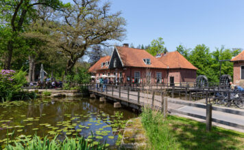 Ein Restaurant am Wasser in Holland.