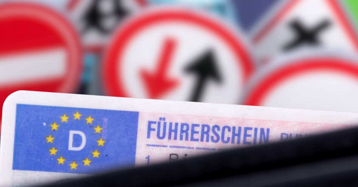 Wegen-Bu-geld-Autofahrer-sollten-F-hrerschein-zu-Hause-lassen