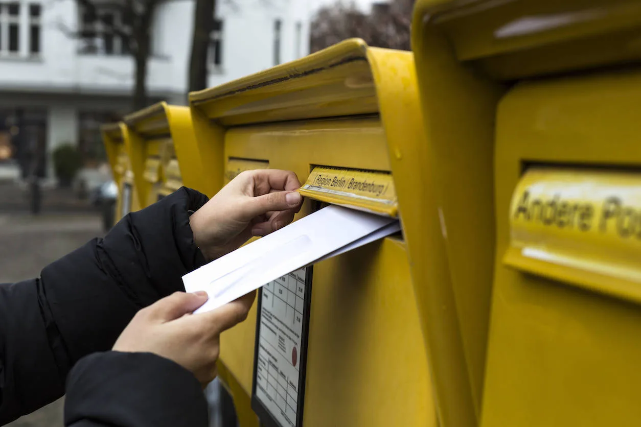 Nachbarland-schafft-Zustellung-der-Briefe-v-llig-ab
