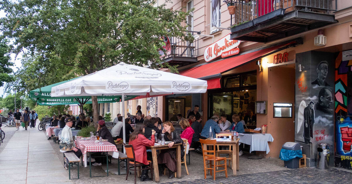 Wirt-sauer-Veganer-st-rmen-Gasthaus-und-bel-stigen-Fleischesser