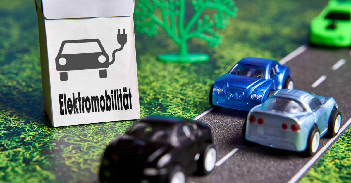 Stillstand-droht-E-Autos-geht-wichtiges-Baumaterial-aus