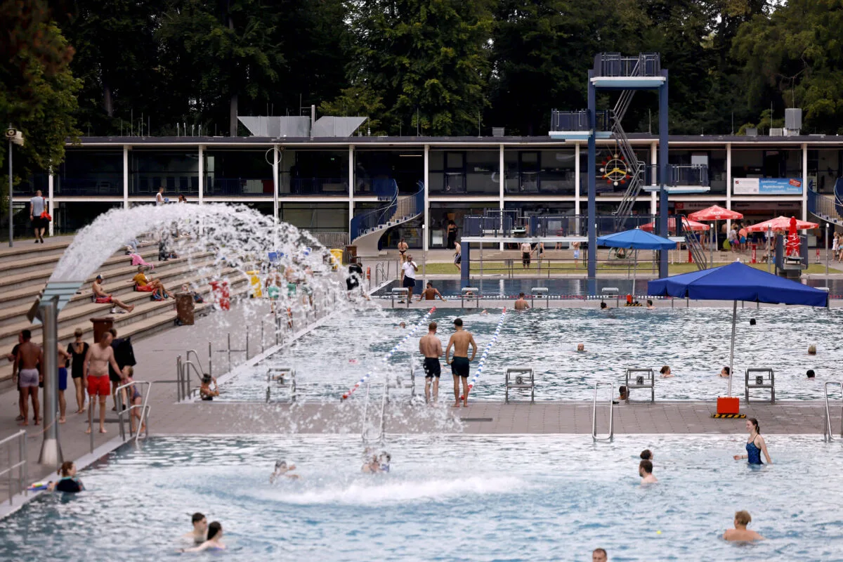 Karlsruher-Rheinstrandbad-gerettet-Doch-keine-Schlie-ung-