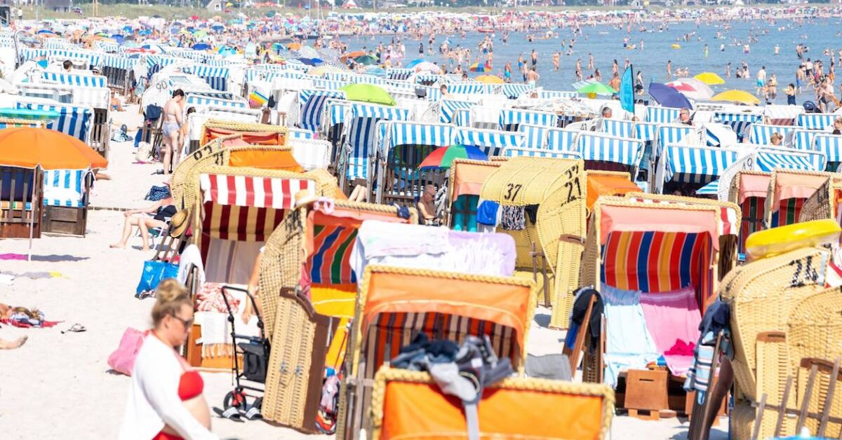 Badeg-ste-Gefahr-breitet-sich-in-der-Ostsee-aus-Beh-rde-warnt