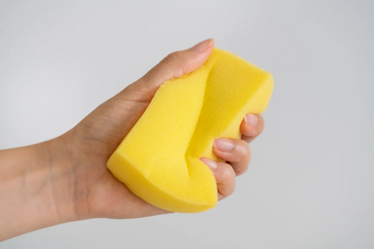 Experten-warnen-Haushalte-platzieren-Schwamm-auf-Heizung