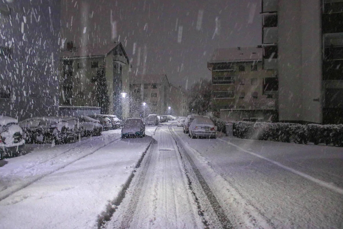 Winter-schl-gt-zu-in-Karlsruhe-Warnung-vor-Blitzeis-und-Schnee